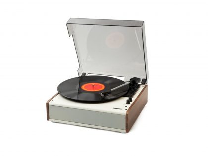 MUSE STEREO LINIJA S GRAMOFONOM MT-102 BT